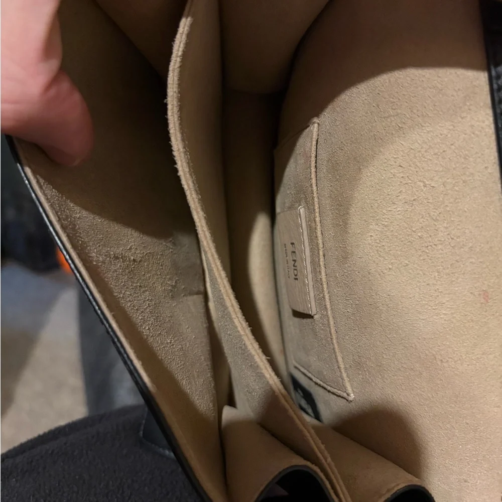 Fendi Kan I Scalloped Pearl Leather Shoulder / Crossbody Bag - Black/Gold - Picture 9 of 13